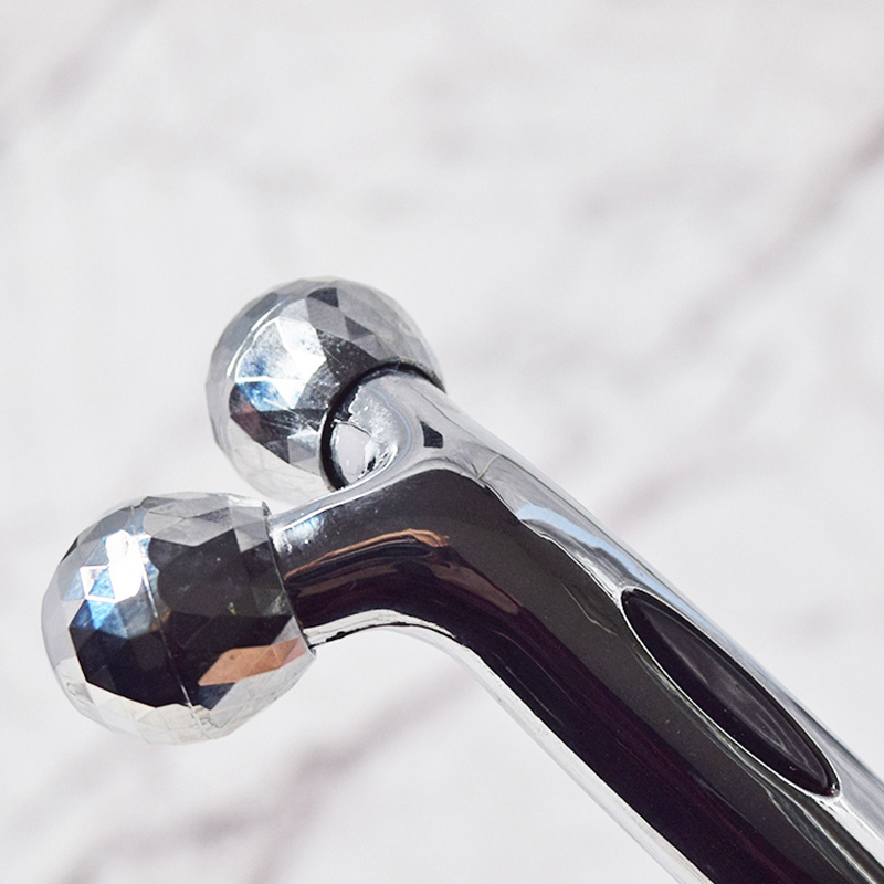 Masážny strojček spevňujúci na telo a tvár