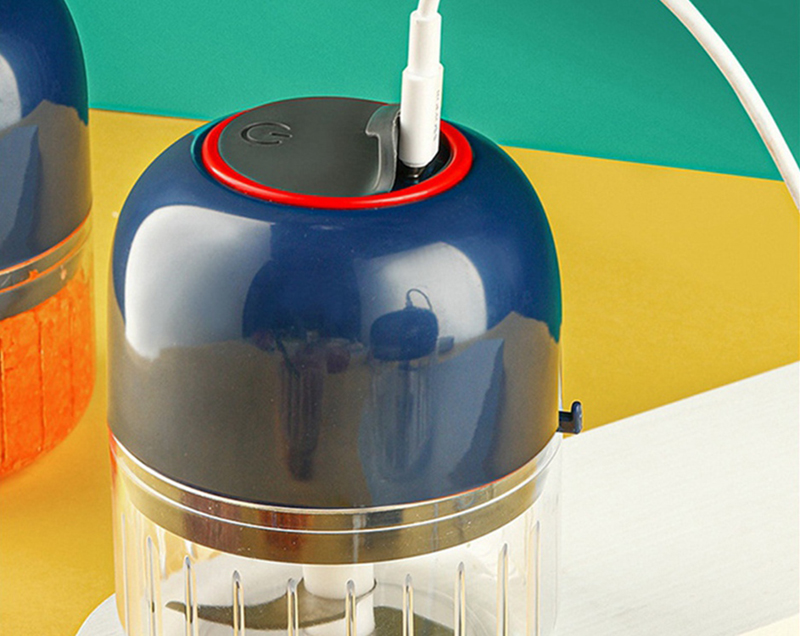 Elektrický sekáč na zeleninu a ovocie