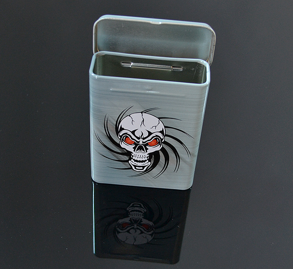 Plechová krabička na zberateľské kartičky a karty Card Master