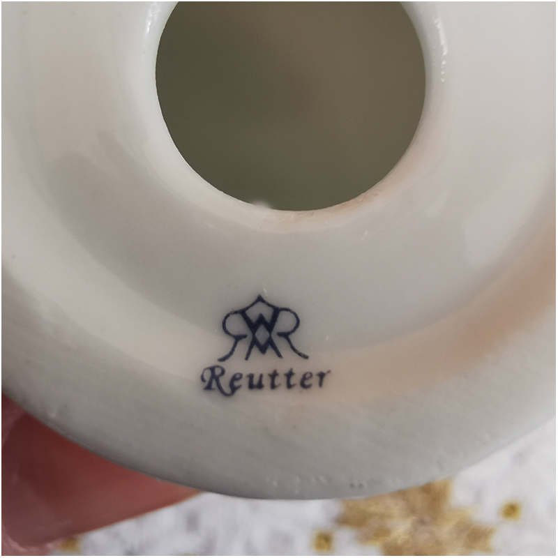 Reutter Porzelan - Korenička Vajíčko so zlatým lemovaním 6cm