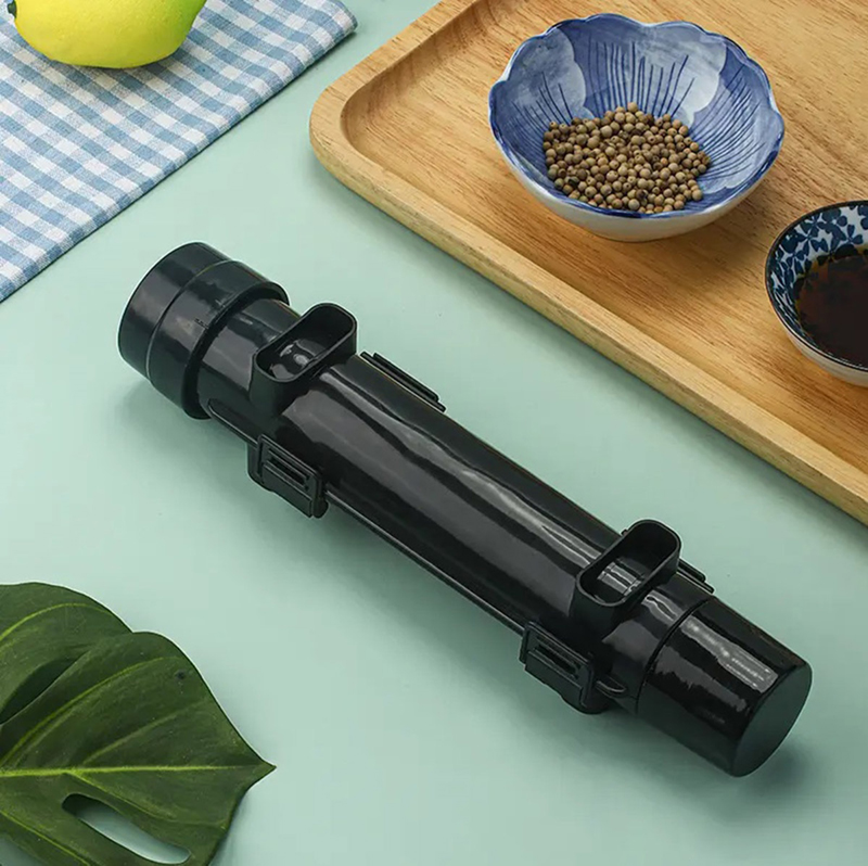 Strojček na výrobu sushi čierny
