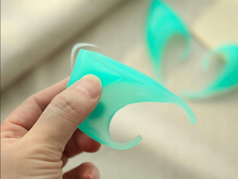 Uši Elfa fluorescenčné