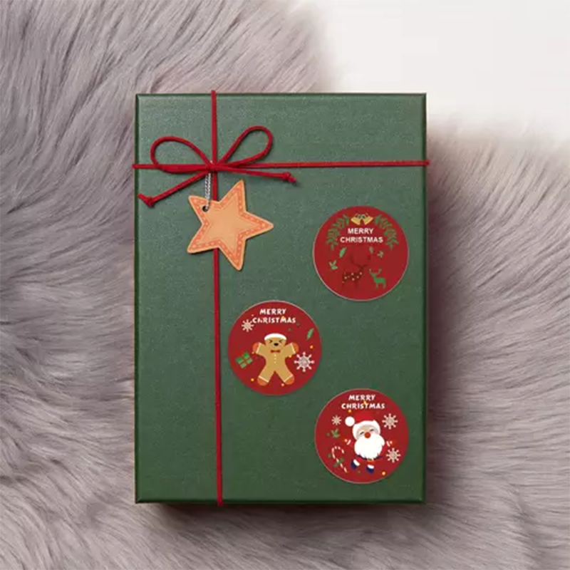 Vianočné nálepky na rolke 500ks