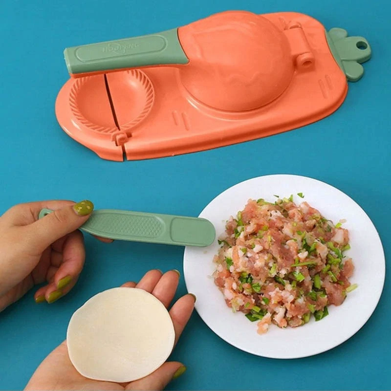 Strojček na lepenie pirohov