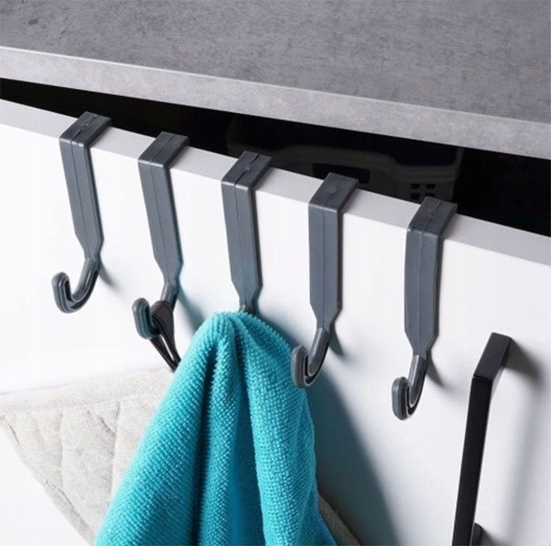 Vešiaky plastové na dvere 5ks