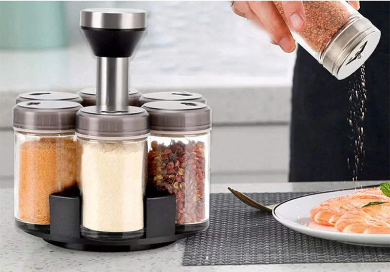 Sada koreničiek v otočnom stojane