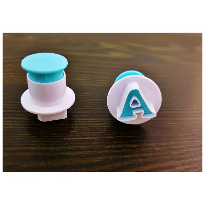 Vykrajovačky na fondán a cesto – abeceda veľké písmená s piestom 26 ks