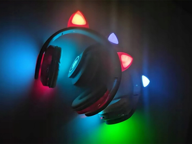 Bezdrôtové Bluetooth slúchadlá červené