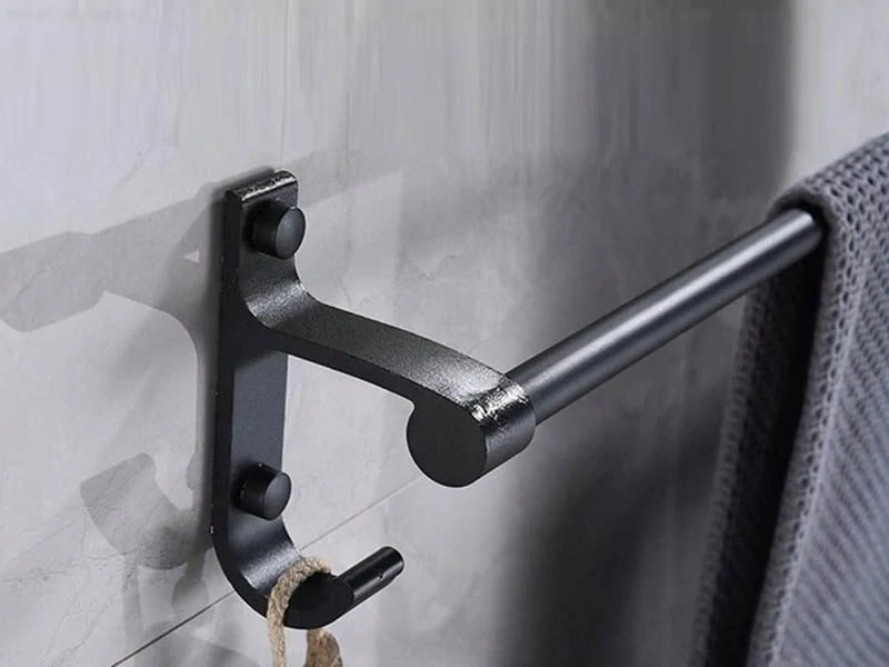 Kúpeľňový vešiak na uteráky