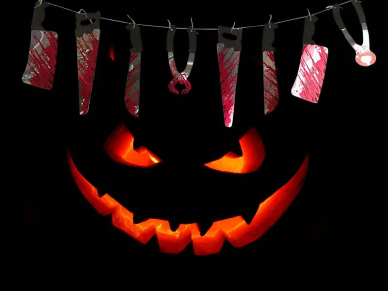 Halloweenska girlanda Krvavé nástroje 2m