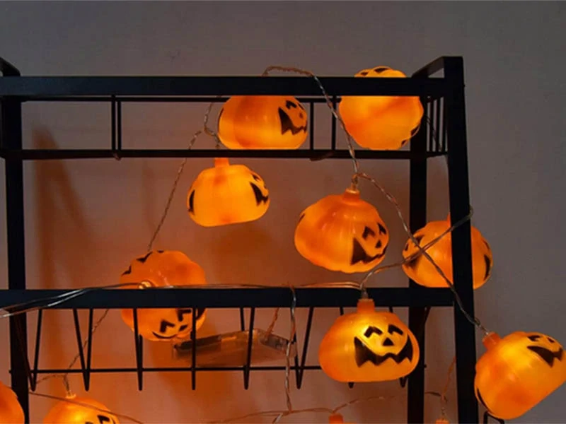 Halloweenska LED girlanda Tekvice 2m