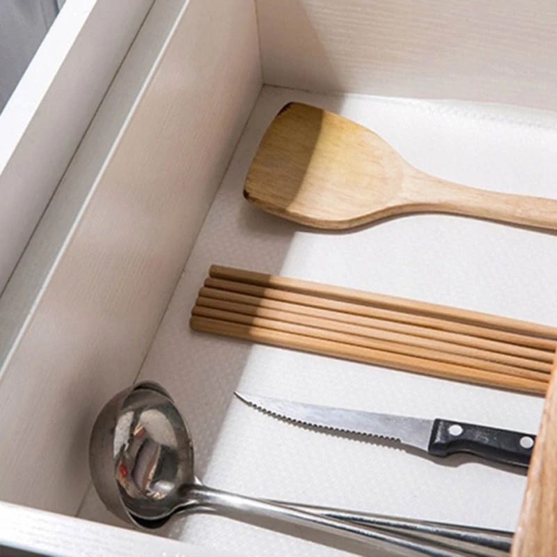 Protišmyková ochranná podložka do zásuviek a skríň 150x50cm