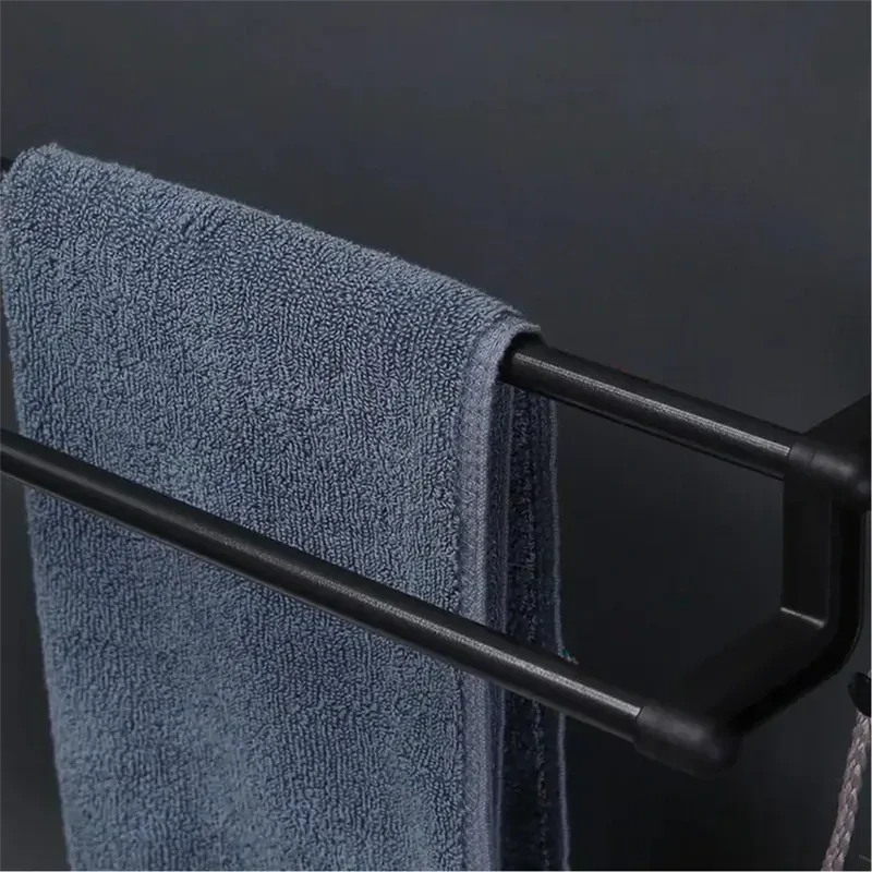 Nástenný vešiak 40cm čierny s háčikmi