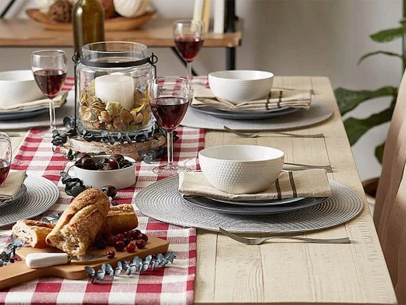 Prestieranie na stôl strieborné 38cm