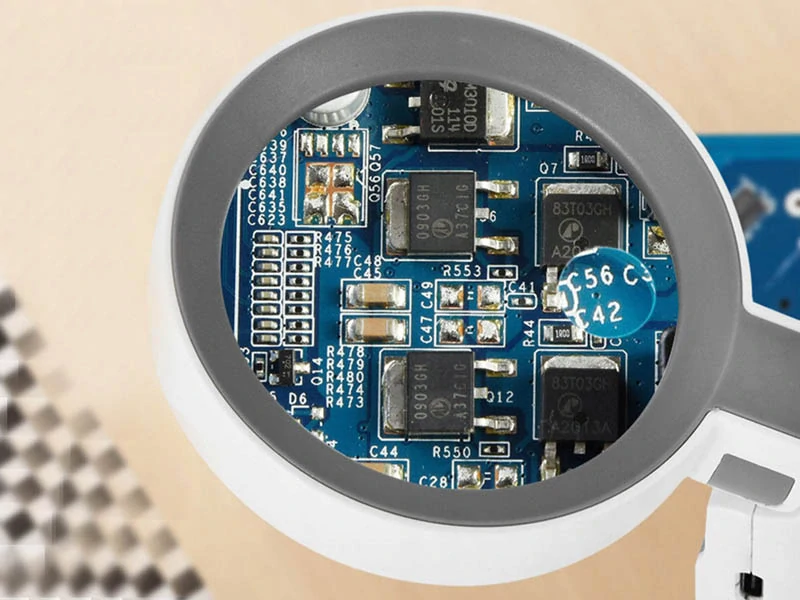 Lupa s LED podsvietením DH90SC