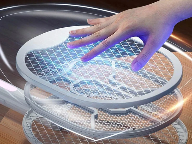 Elektronická plácačka na dotieravý hmyz čierna