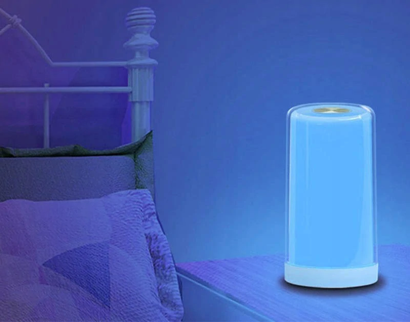 Nočná stolná lampa dotyková