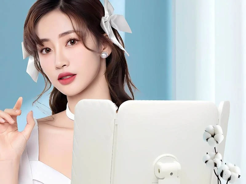 Kozmetické zrkadlo LED skladacie s priblížením