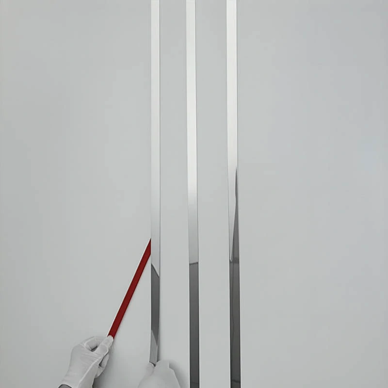 Ozdobná samolepiaca páska strieborná 2 cm × 10 m