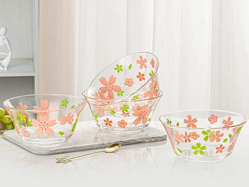 Sada sklenených misiek a pohárov s kvetinovým vzorom – 6 ks (4 misky + 2 poháre)