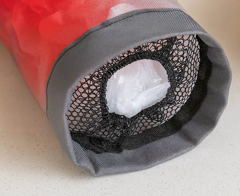 Závesný organizér na igelitové tašky sivý