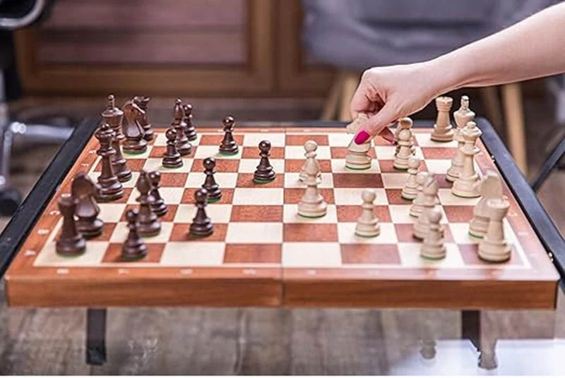 Magnetické skladacie šachy 25 × 25 cm