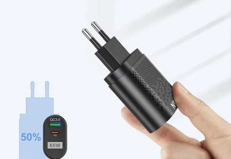 Sieťová USB nabíjačka GaN 65 W