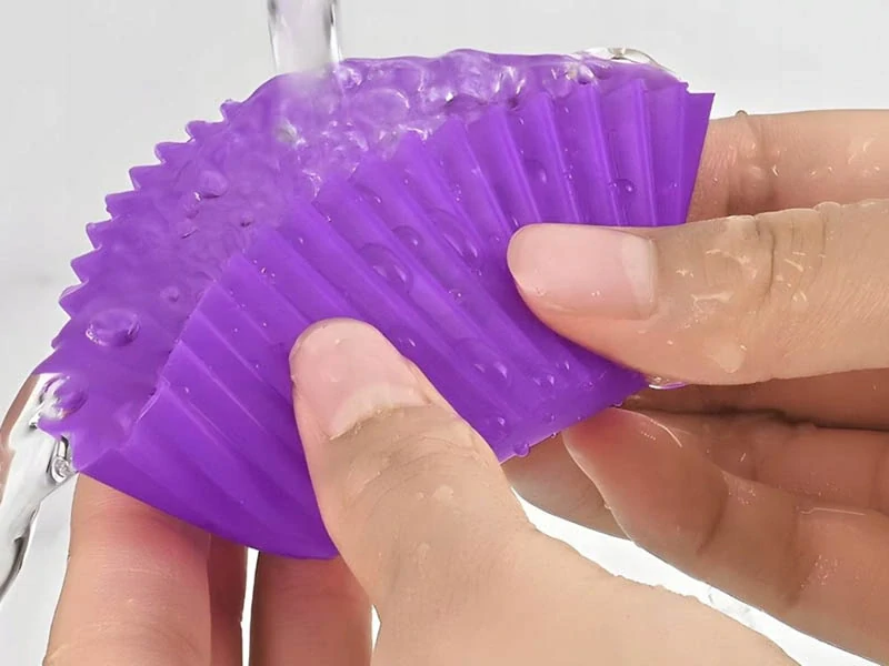 Silikónové formičky na muffiny a koláčiky – sada 12 ks