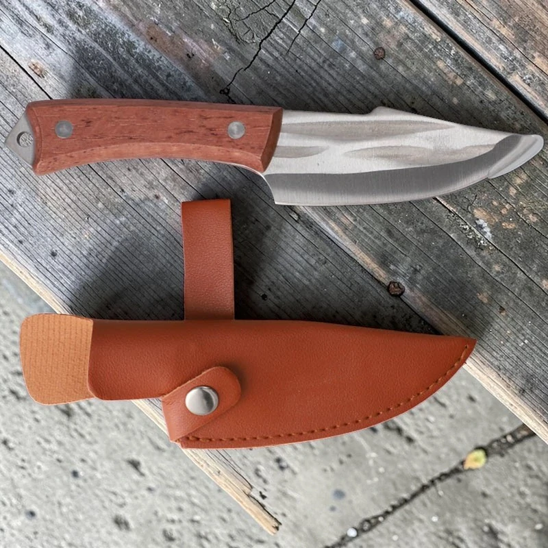 Outdoorový nôž s pevnou čepeľou