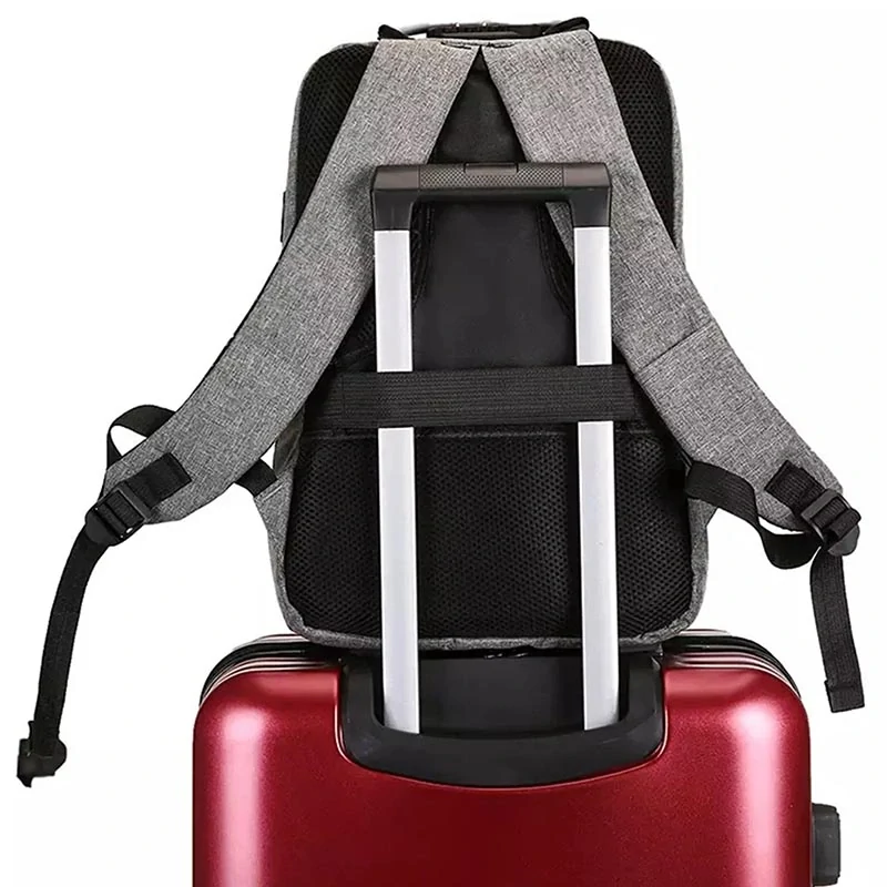 Batoh s USB portom a bezpečnostným zámkom 25 L