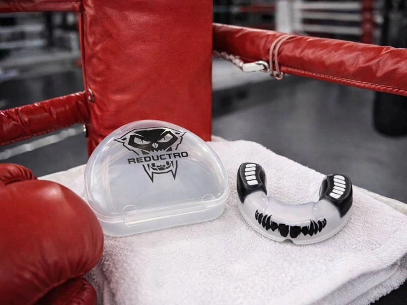 Športový chránič zubov s puzdrom