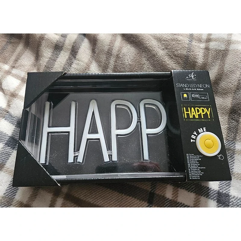 LED neónový nápis HAPPY – svietiaca dekorácia do interiéru