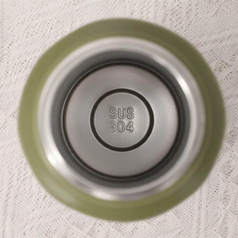 Nerezová termoska s náustkom 700 ml zelená