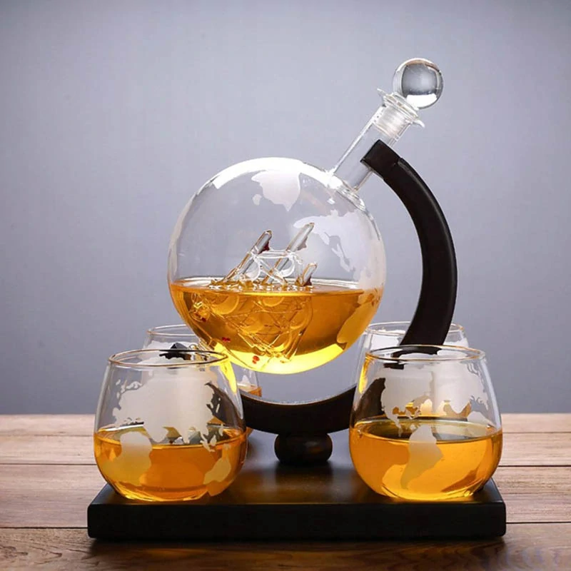Karafa Globe 1000 ml so 4 pohármi na whisky