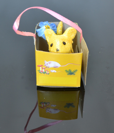 Myška v darčekovej taške