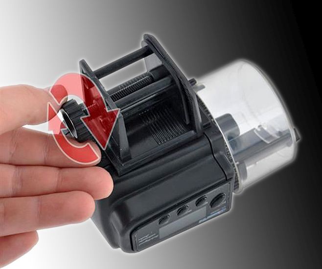 Krmidlo do akvária automatické