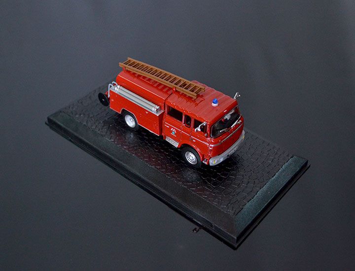 DeAgostini Model veterán TLF Berliet-GAK 1:72