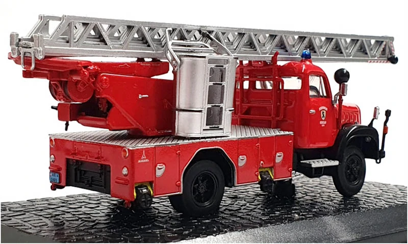 DeAgostini Model hasičského auta DL30 Magirus Saurer 1:72