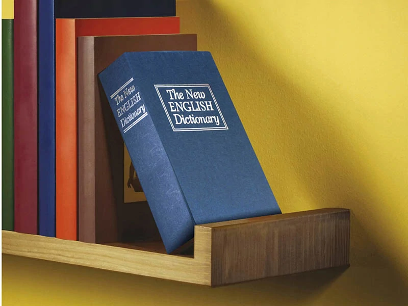 Sejf v knihe Anglický slovník 24cm