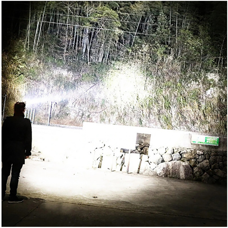 Baterka Čelovka 8 LED XC88 