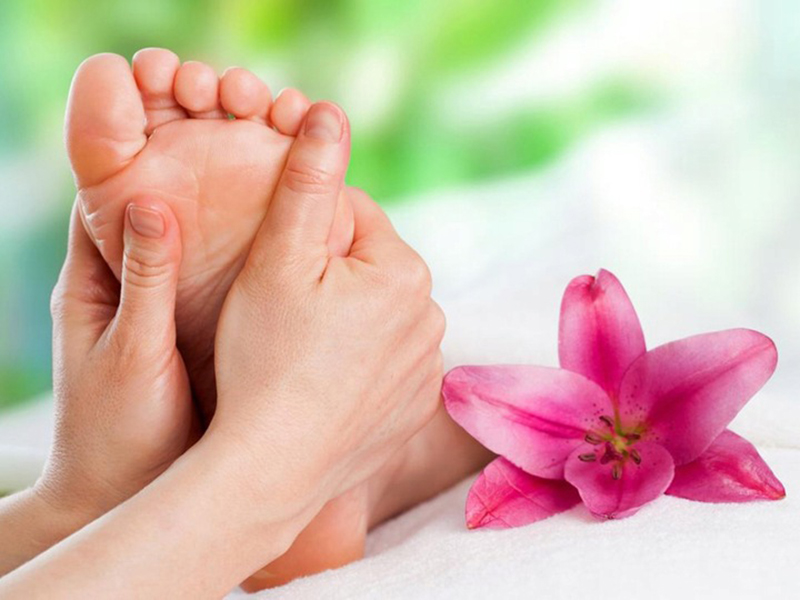 JR 309 A - Masážny elektrostimulátor + masážne šľapky 