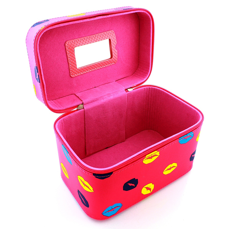 Elegantný kufrík na kozmetiku a bižutériu ružový