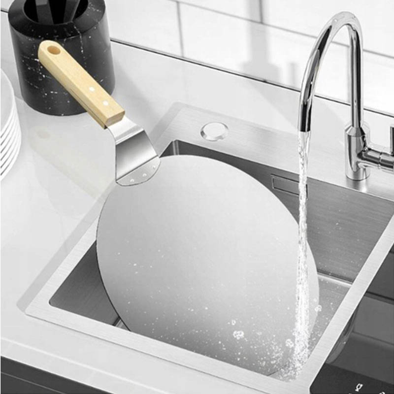 Okrúhla lopatka na pizzu 30 cm