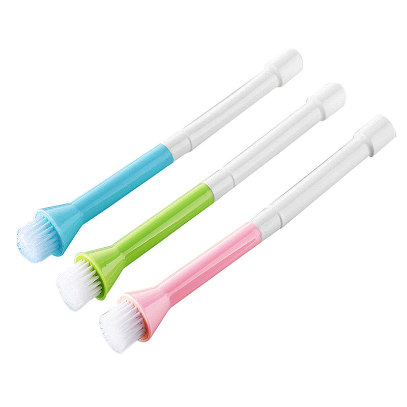 Usmerňovač a šetrič vody s kefkou na čistenie