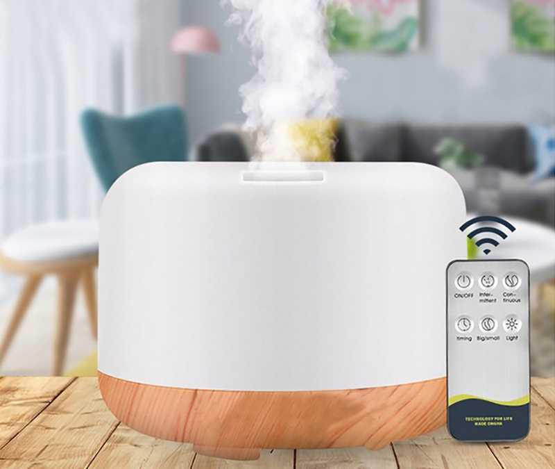 Ionizátor a zvlhčovač vzduchu RGB 300ml na diaľkové ovládanie