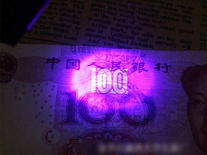 Lupa UV 4 LED