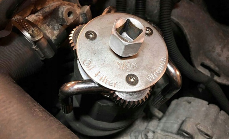 Kľúč na olejový filter nastaviteľný 65-130 mm