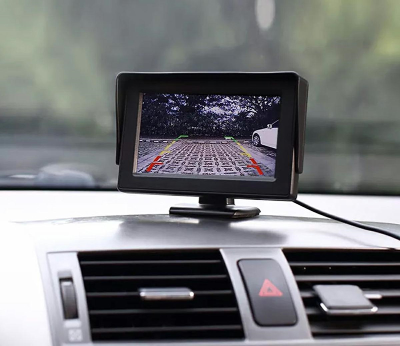 Monitor k cúvacej kamere do auta