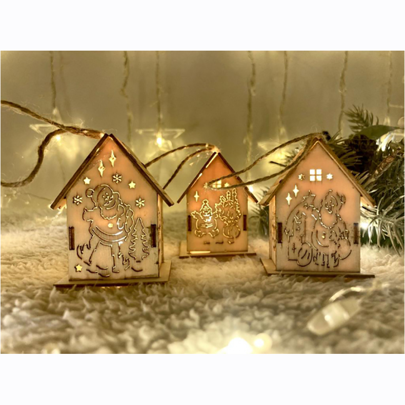 Vianočná LED drevená chalúpka 5,8x4,5 cm