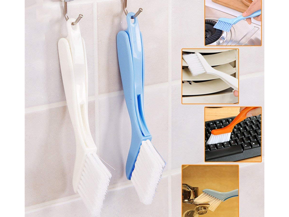 Ručná kefa so škrabákom na škáry